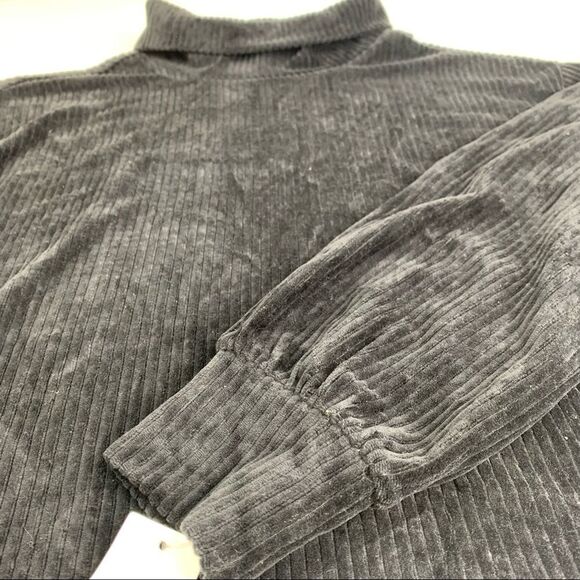 Bar III- Cozy Turtleneck Top - Picture 7 of 9